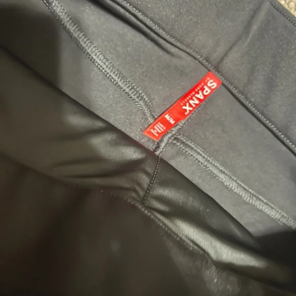 NWT SPANX M the perfect black pant, ankle 4 pocket skinny in ponte - Picture 5 of 5